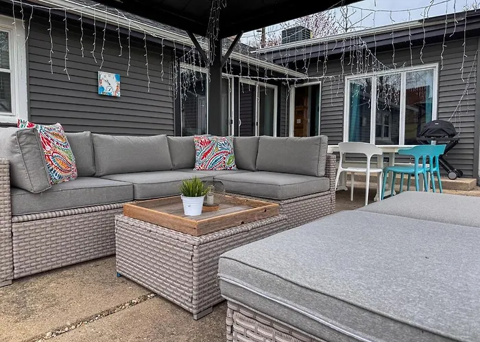 Waterfront With Arcade, Massagechair, Firepit, Infinity Game Table Rockford