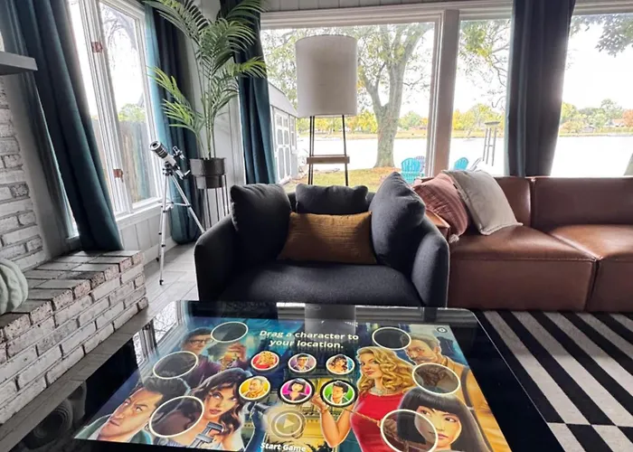 Holiday home Waterfront With Arcade, Massagechair, Firepit, Infinity Game Table *